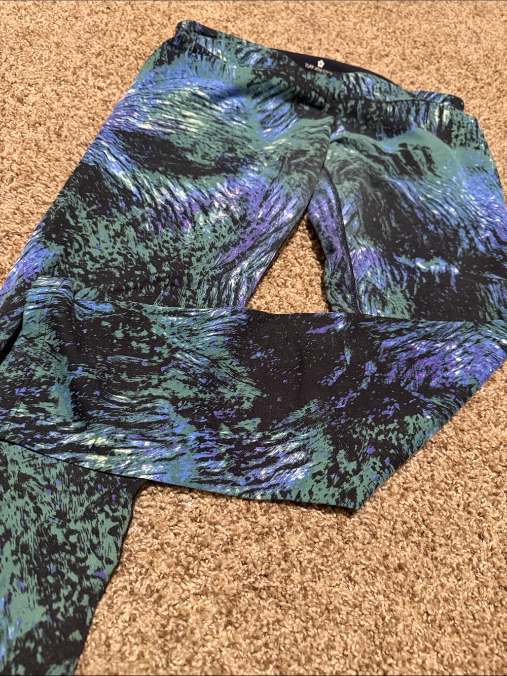 Tuff Athletics soft stretchy yet supportive leggings (L) - EUC!